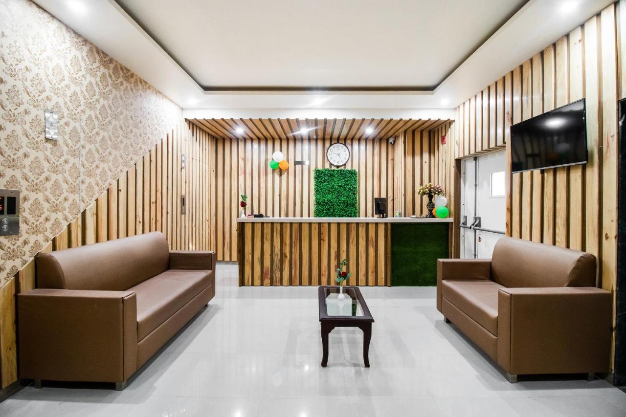 Hotel Grand 81 Faridabad Eksteriør billede