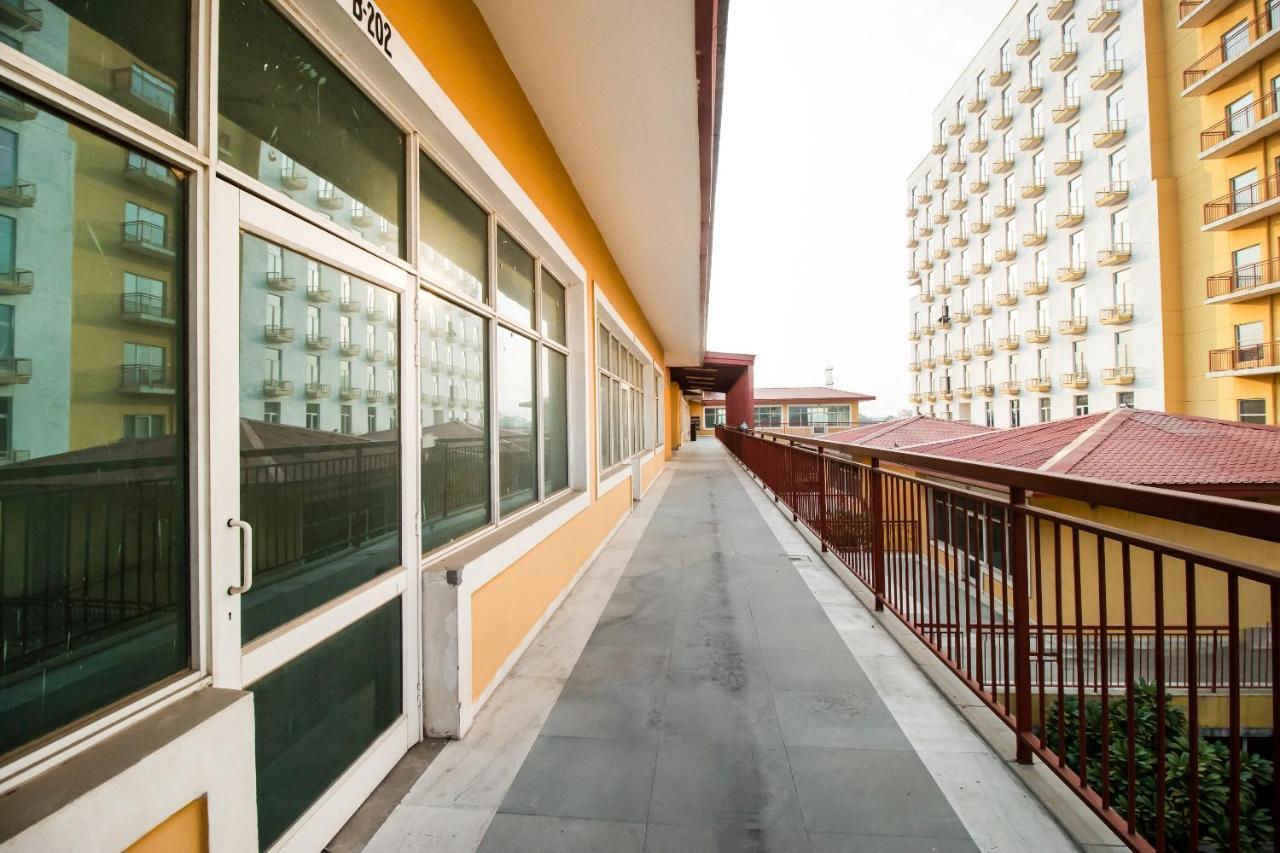 Hotel Grand 81 Faridabad Eksteriør billede