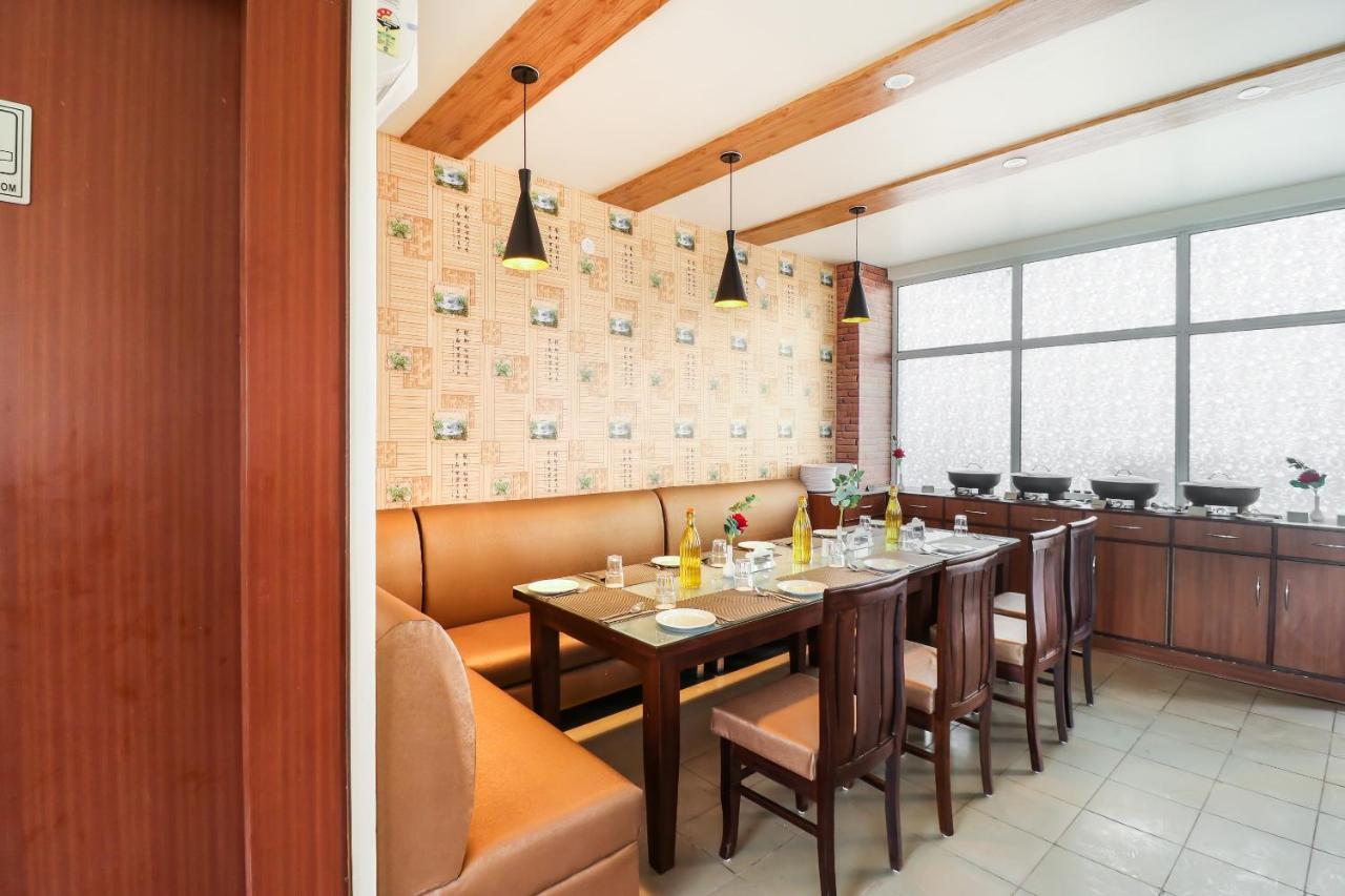 Hotel Grand 81 Faridabad Eksteriør billede